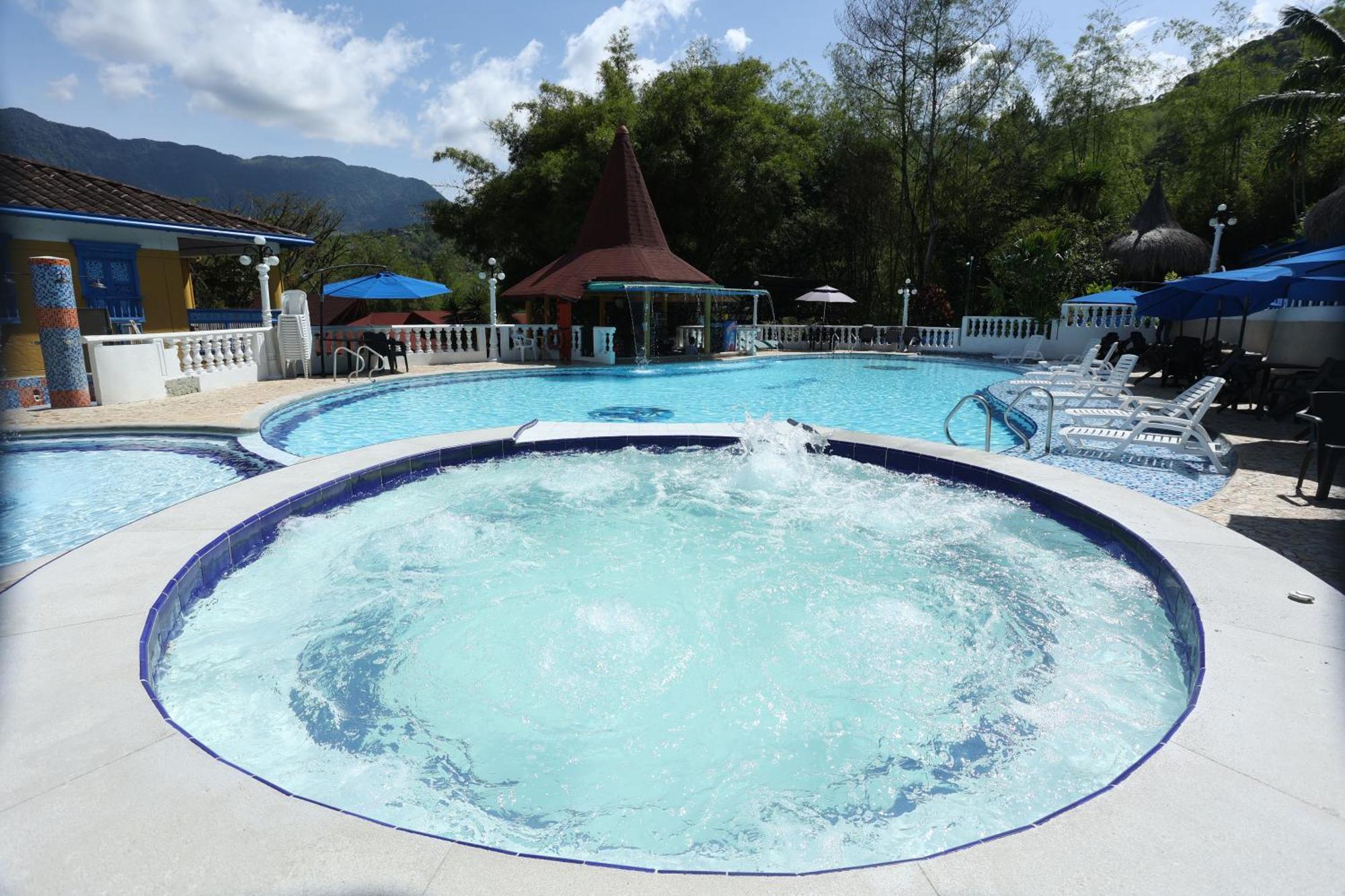 Hotel Aguatur Кокорна Экстерьер фото